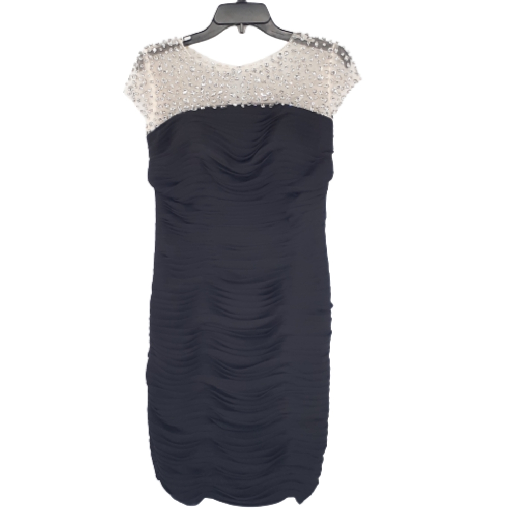 BRIDESS Scoop Neck Ruched Sheath Dress - Picture 4 of 12